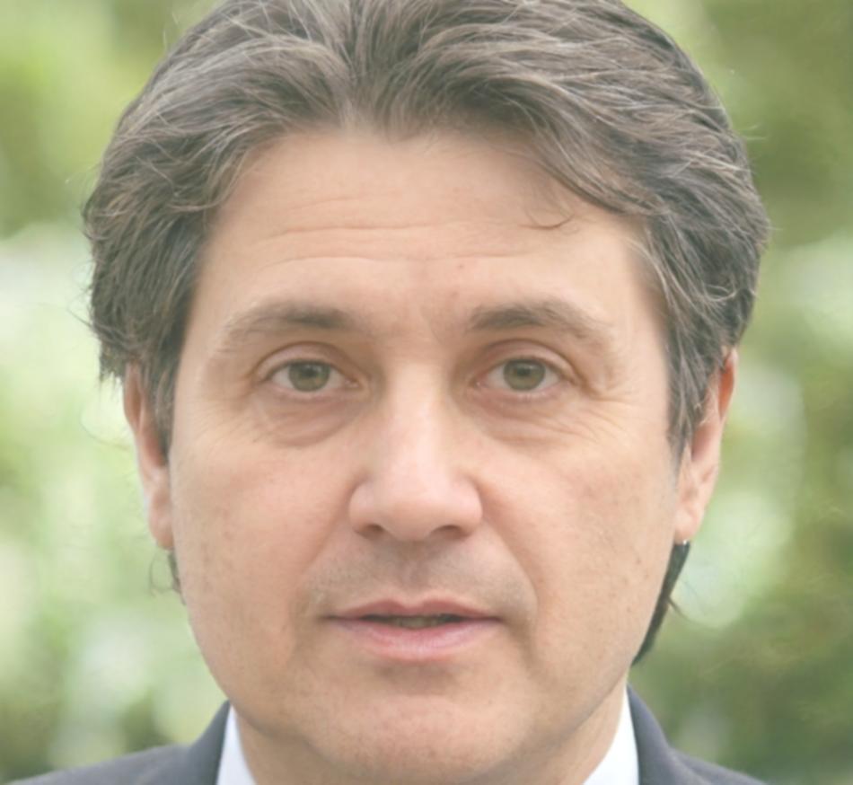 Ritratto del docente Mattia Ferrarini